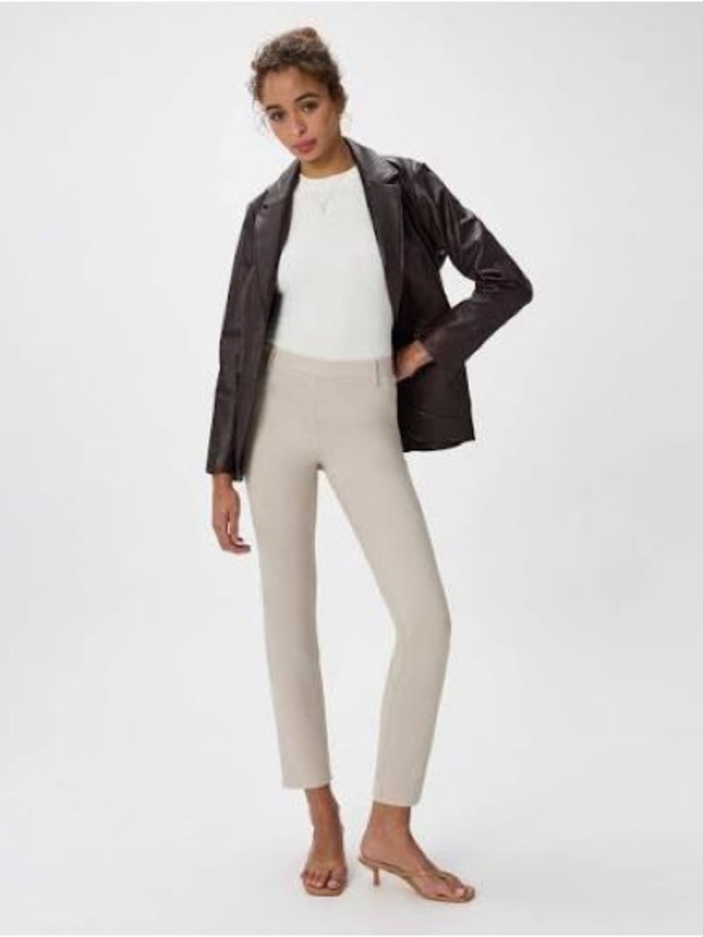 Quince NWT Ultra-Stretch Ponte Straight Leg Pant in Ecru, Size XS / 26